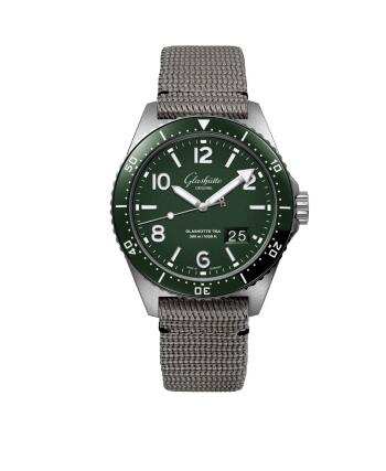 Glashütte Original SeaQ Panorama Date Stainless Steel Green Textile Pin Replica Watch 1-36-13-07-83-08