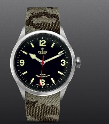 Replica Watch TUDOR HERITAGE RANGER m79910-0009 Black dial Camouflage fabric strap